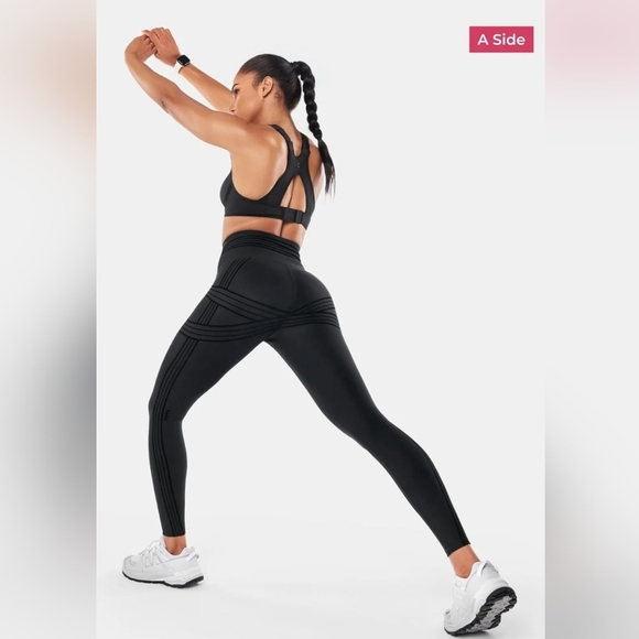 Fanka High-Waisted Black Leggings - Picture 3 of 10